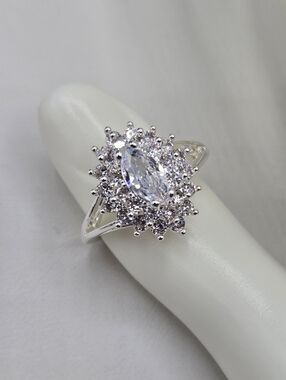 Swarovski Crystal Elements Silver Statement Ring Marquise Clear Size 8 Bridal